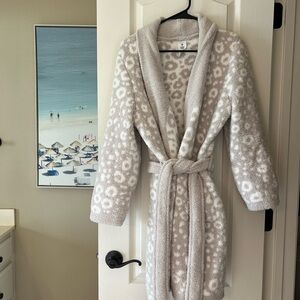 Cozy bathrobe. EUC.